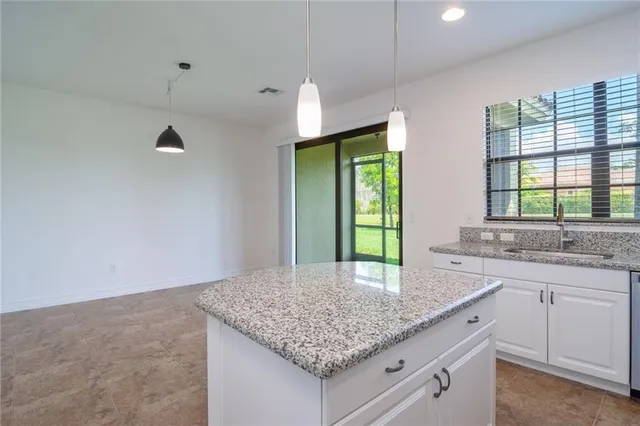 $3,650 | 126 Riverwalk Circle East, Unit 126, Plantation, FL 33325