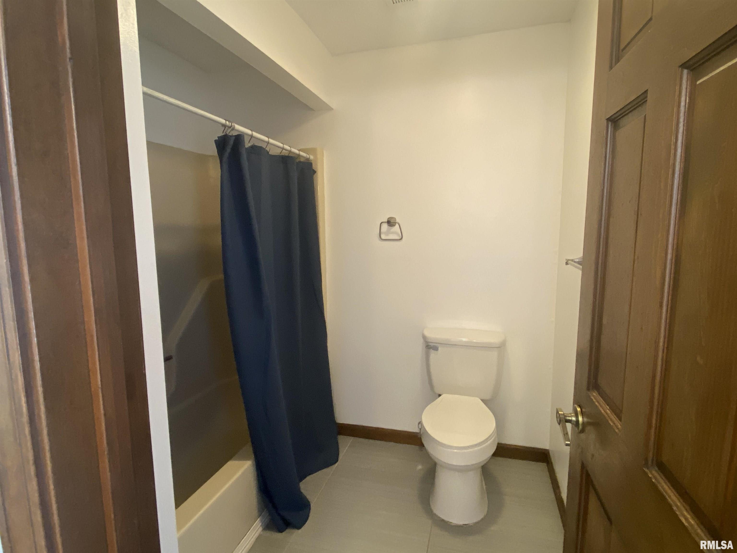 3912 West Bluffs Road Springfield, IL 62711 - Photo 28 of 44 Gallery Image 28