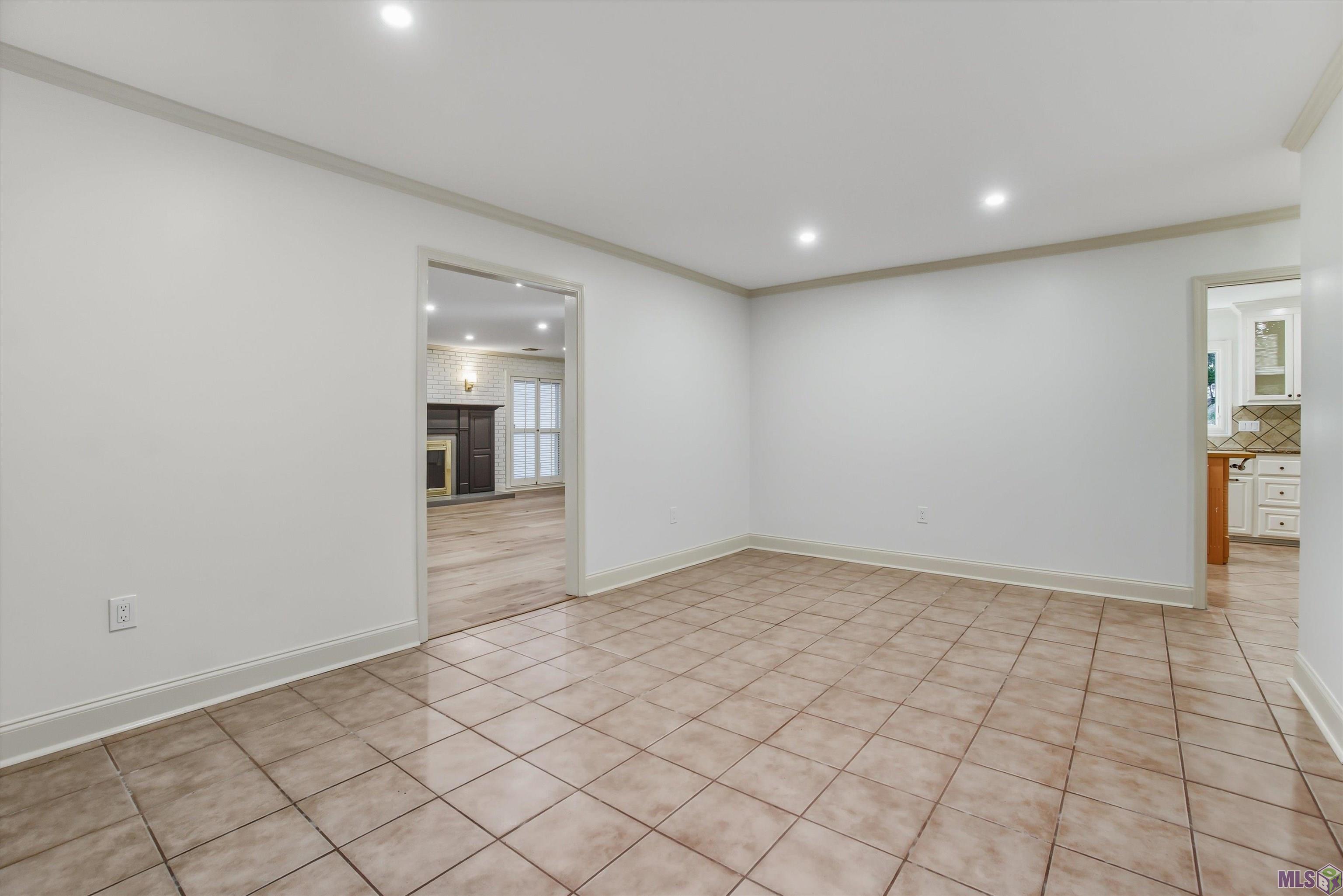 4528 Claycut Road Baton Rouge, LA 70806 - Photo 9 of 32