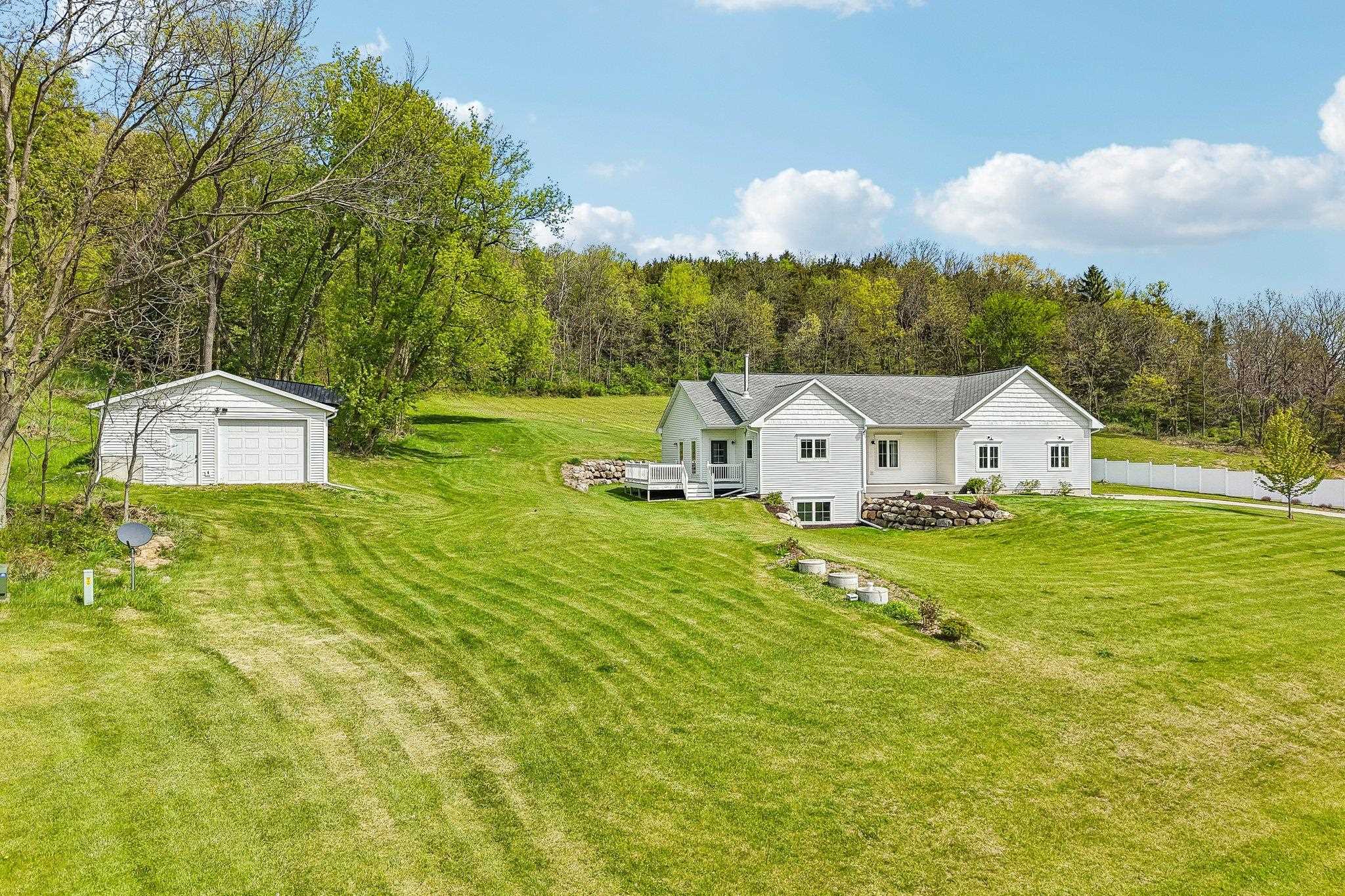 10265 County Rd KP Mazomanie, WI 53560 - Photo 5 of 59