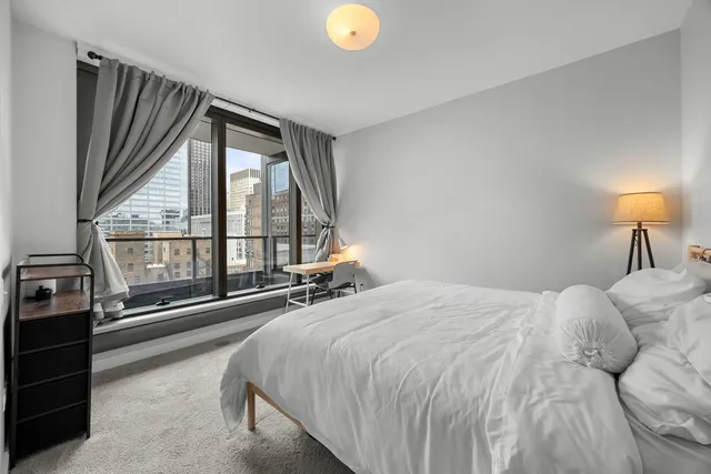 $349,900 | 60 East Monroe Street, Unit 1905, Chicago, IL 60603