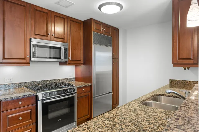 $349,900 | 60 East Monroe Street, Unit 1905, Chicago, IL 60603