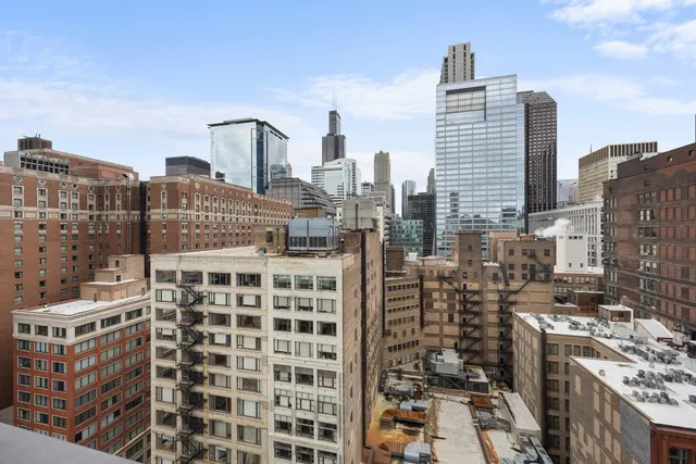 $349,900 | 60 East Monroe Street, Unit 1905, Chicago, IL 60603