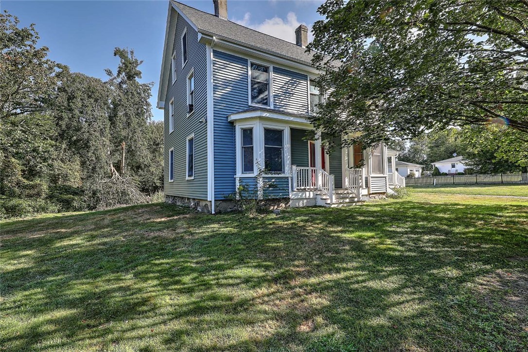 114 E Road Tiverton, RI 02878 - Photo 3 of 28