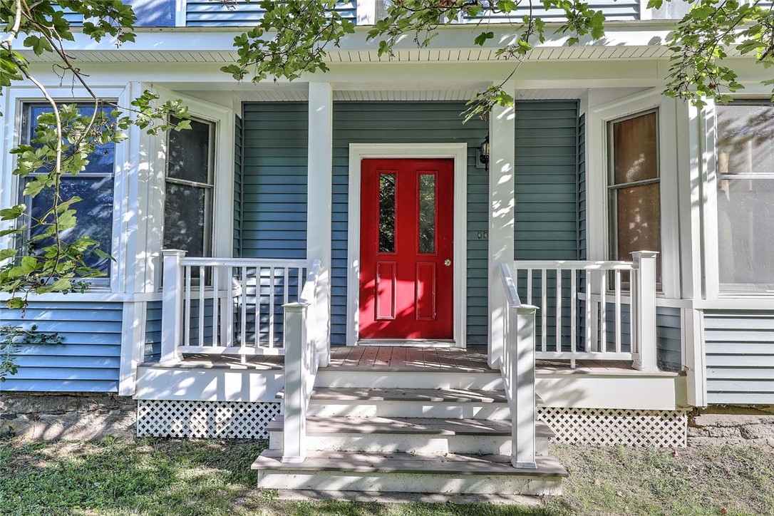 114 E Road Tiverton, RI 02878 - Photo 4 of 28
