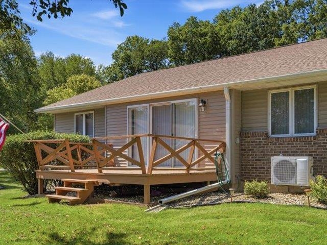 801 Quail Ridge Drive Freeport, IL 61032 - Photo 4 of 19 Gallery Image 4
