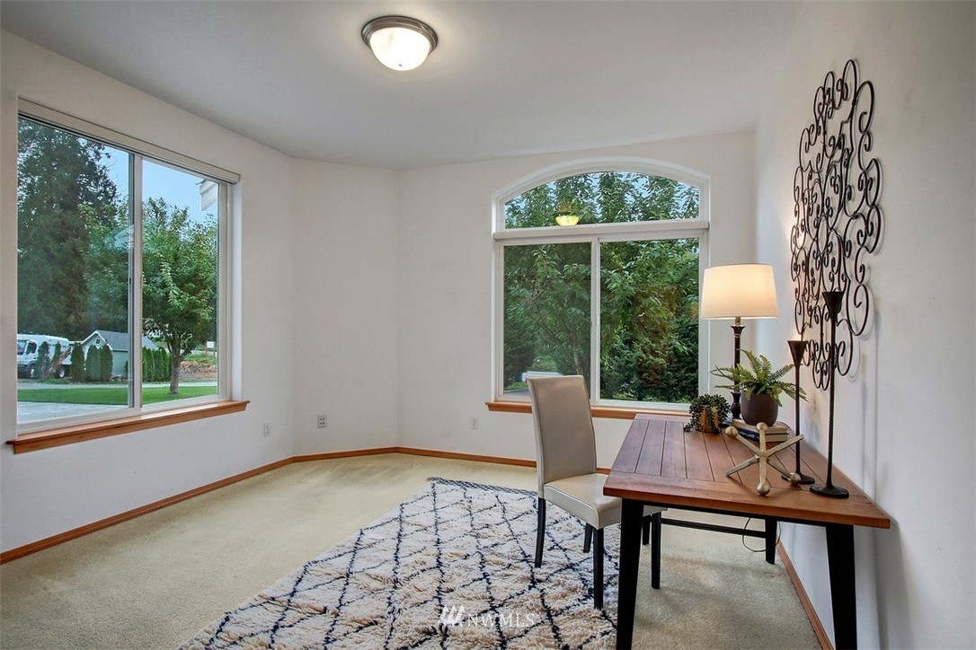 11225 Renton Issaquah Road Southeast Issaquah, WA 98027 - Photo 14 of 21 a view of a workspace with a window