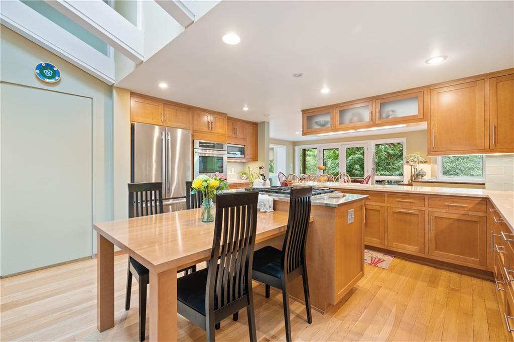 181 West Waldheim Road Pittsburgh, PA 15215 - Photo 11 of 24 Gallery Image 11