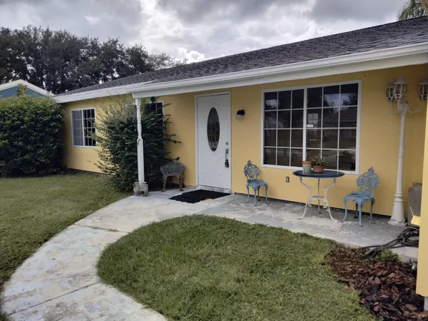 $2,250 | 2342 Southeast Midtown Road, Port St. Lucie, FL 34952