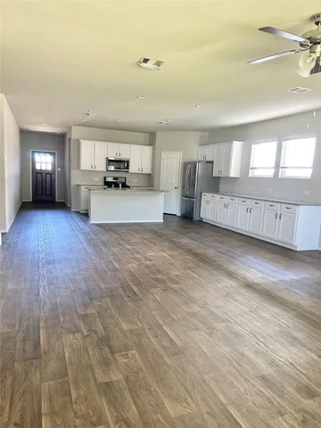 $2,700 | 12310 New River Trail, Conroe, TX 77384