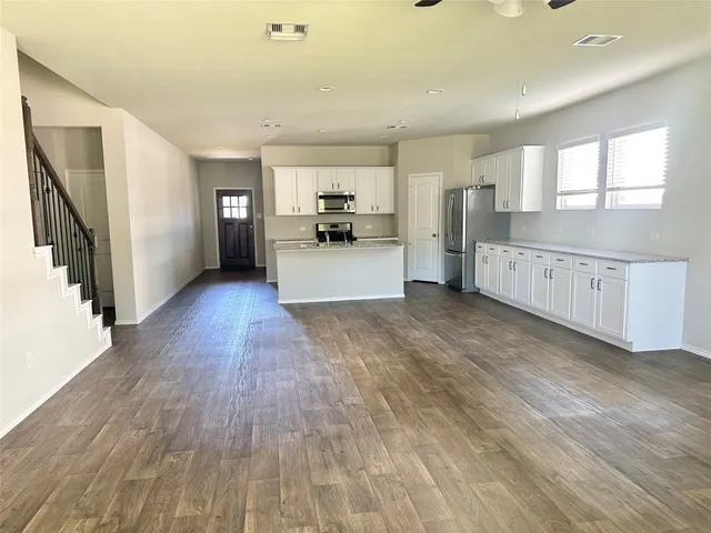 $2,700 | 12310 New River Trail, Conroe, TX 77384