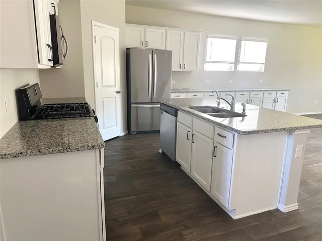 $2,700 | 12310 New River Trail, Conroe, TX 77384