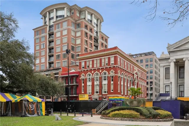 $995,000 | 625 St Charles Avenue, Unit 10C, New Orleans, LA 70130