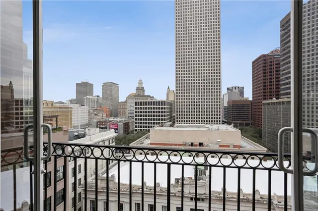$995,000 | 625 St Charles Avenue, Unit 10C, New Orleans, LA 70130