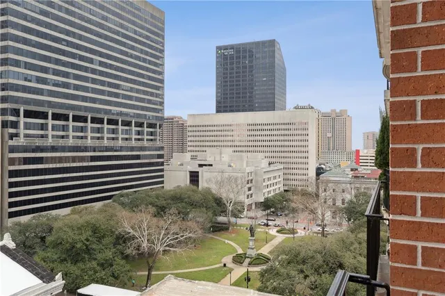 $995,000 | 625 St Charles Avenue, Unit 10C, New Orleans, LA 70130