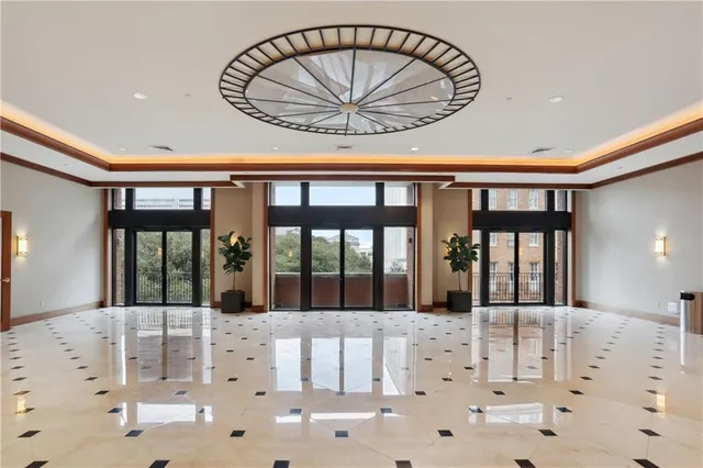 $995,000 | 625 St Charles Avenue, Unit 10C, New Orleans, LA 70130