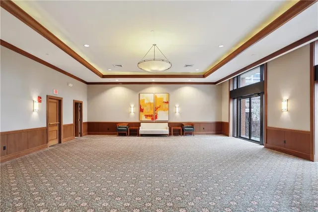 $995,000 | 625 St Charles Avenue, Unit 10C, New Orleans, LA 70130