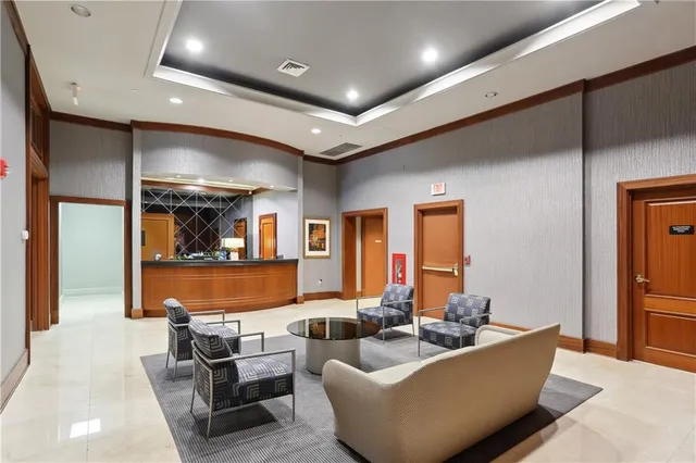 $995,000 | 625 St Charles Avenue, Unit 10C, New Orleans, LA 70130