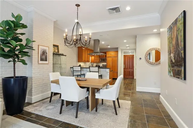 $995,000 | 625 St Charles Avenue, Unit 10C, New Orleans, LA 70130