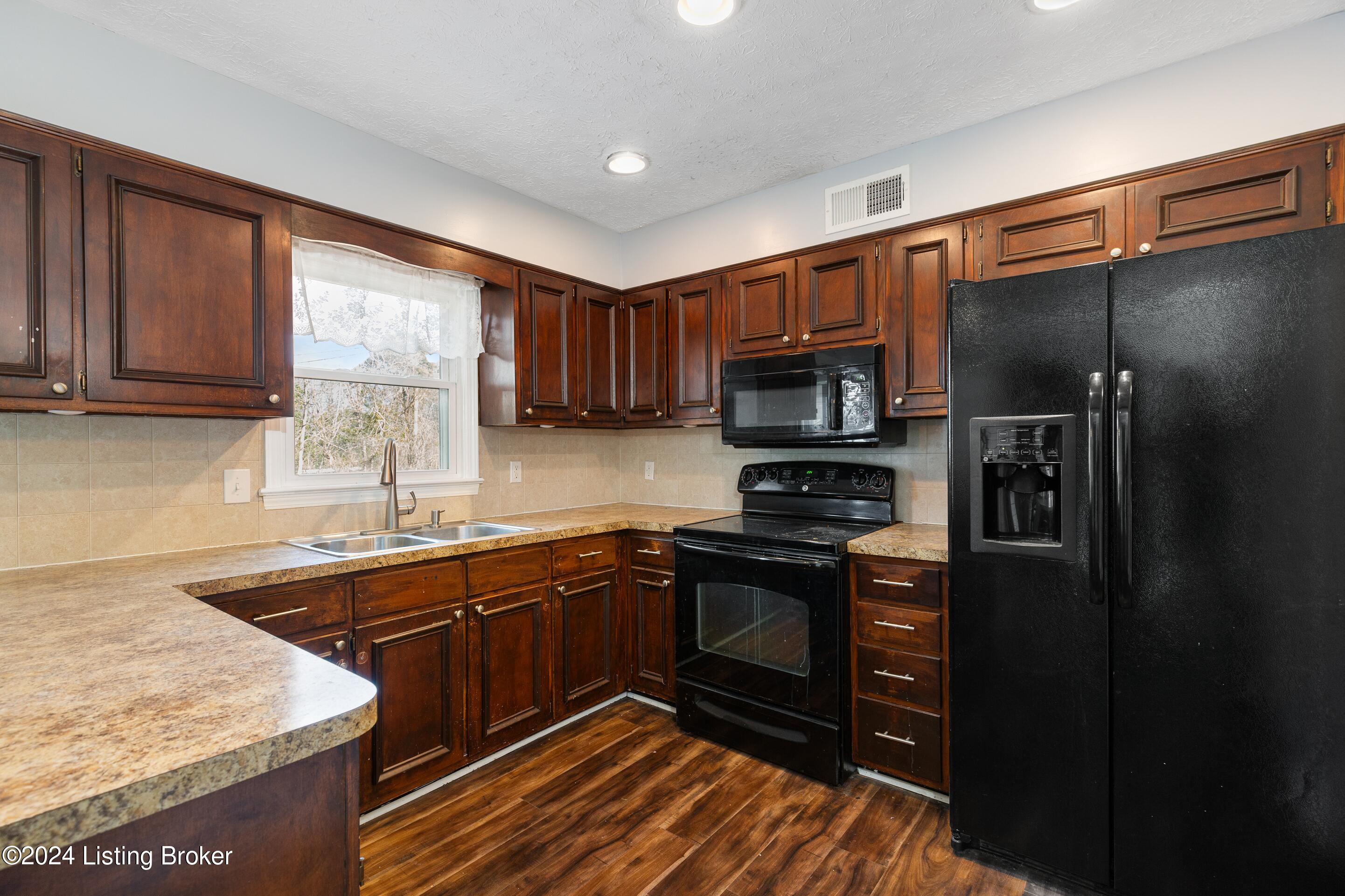 2101 Johnson Road Louisville, KY 40245 - Photo 7 of 42 2101-Johnson-Rd-6