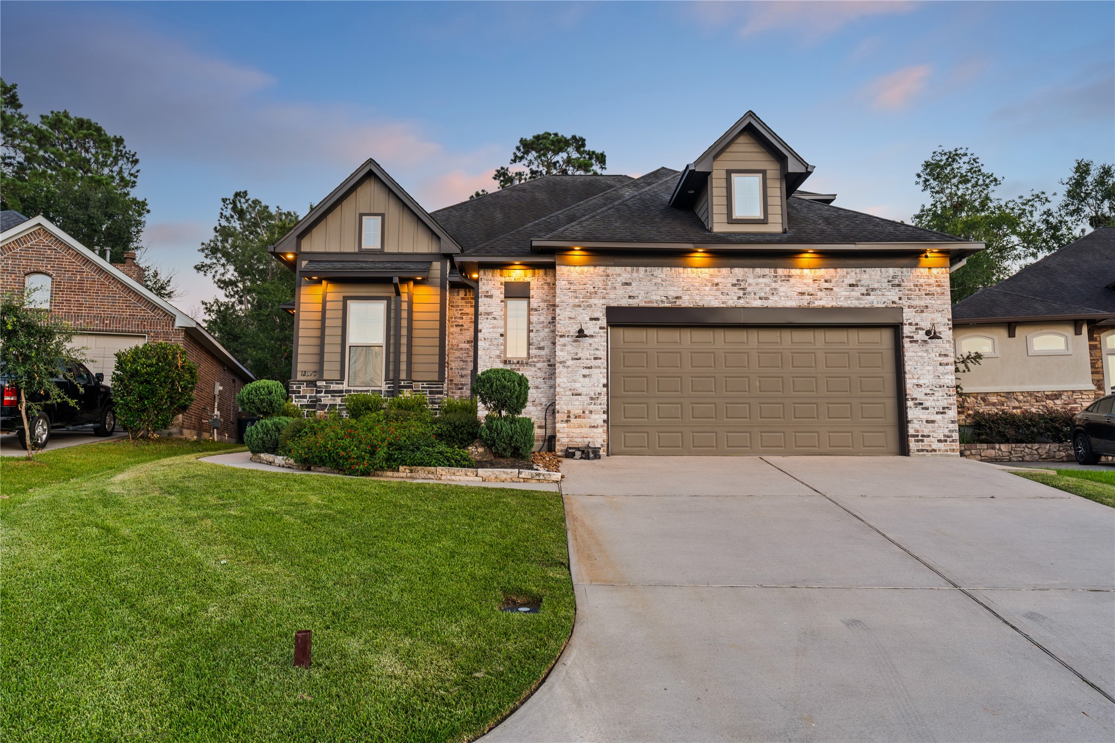 12379 Pebble View Drive Conroe, TX 77304 - Photo 3 of 46 Enjoy the sunset view just infornt of the house.
