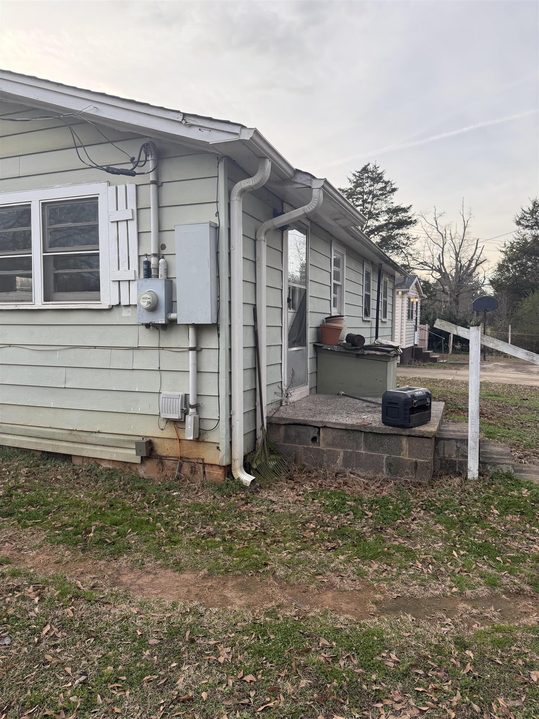 1304 Nazareth Road Spartanburg, SC 29301 - Photo 2 of 7