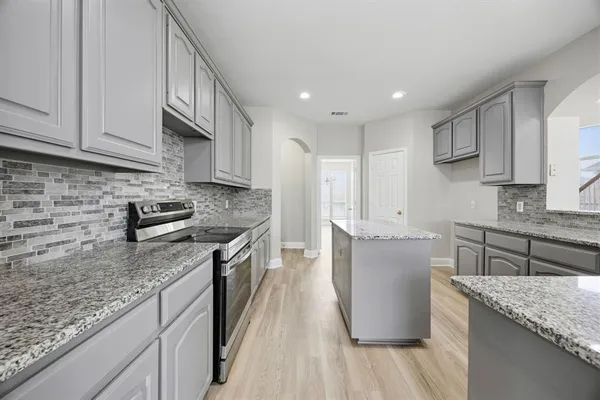 $3,500 | 1904 Meera Lane, Mansfield, TX 76063