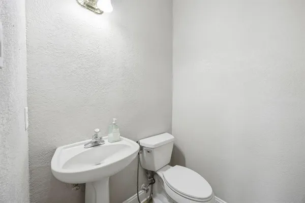 $3,500 | 1904 Meera Lane, Mansfield, TX 76063