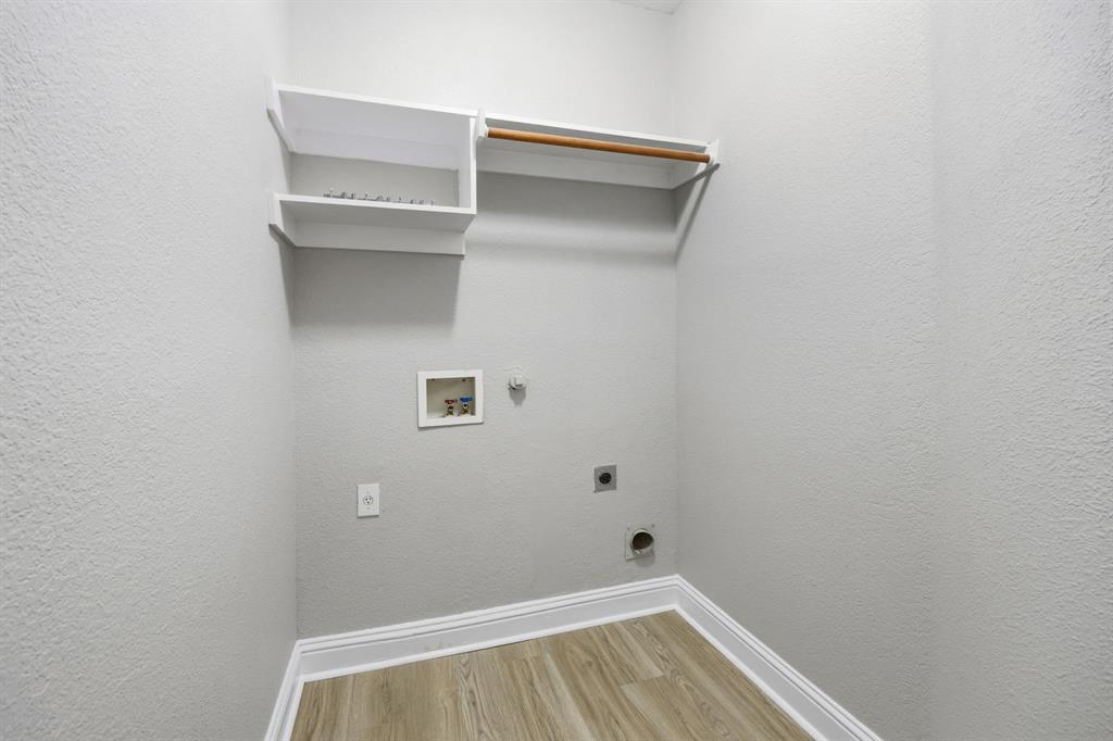 1904 Meera Lane Mansfield, TX 76063 - Photo 33 of 35 a view of room