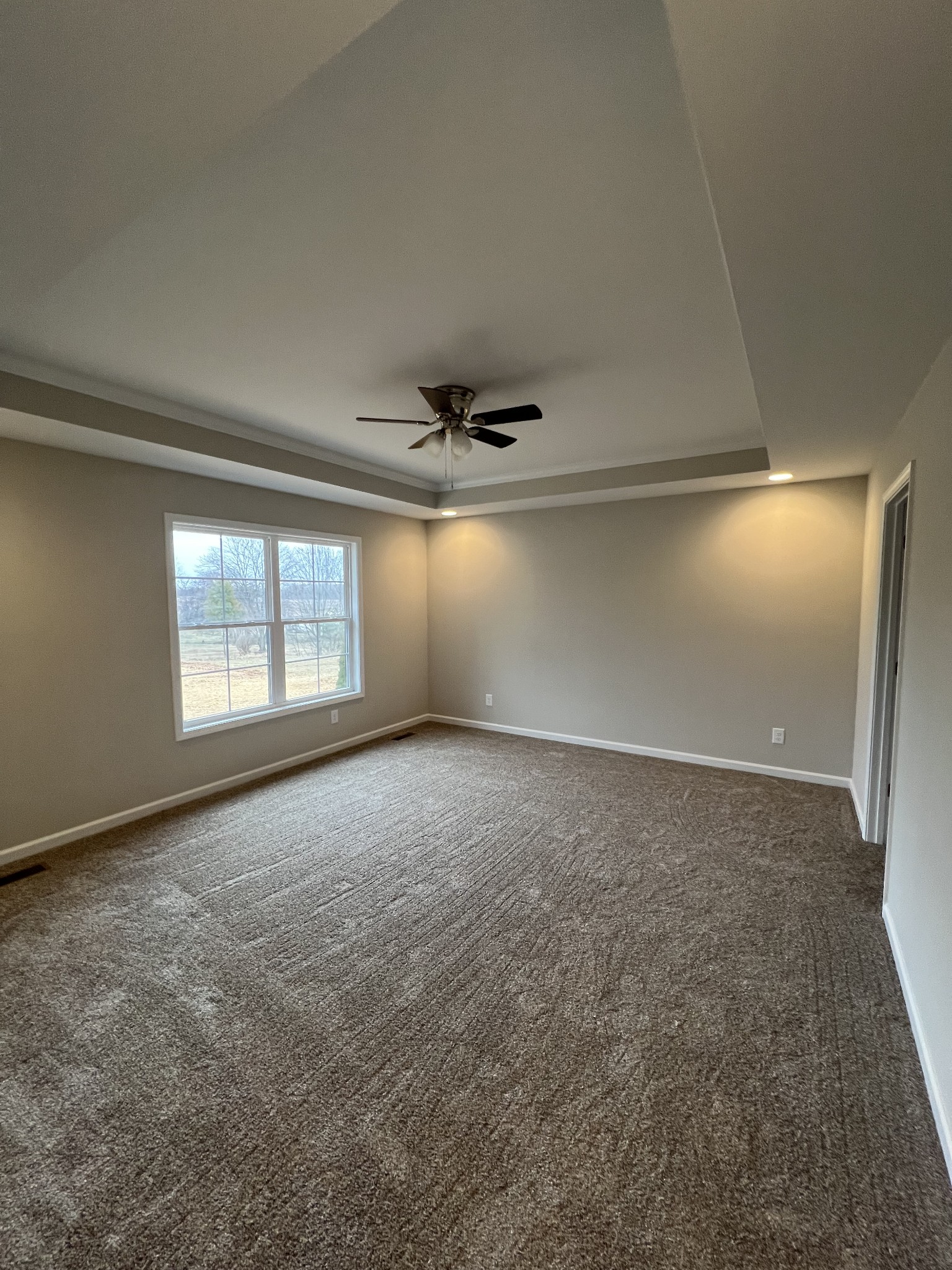 1669 New Deal Potts Road Portland, TN 37148 - Photo 9 of 17 a view of an empty room with a window