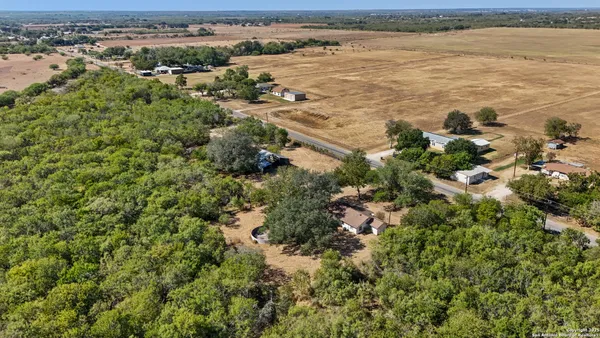 $219,900 | 663 County Road 664, Devine, TX 78016