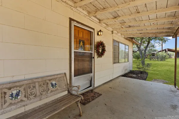 $219,900 | 663 County Road 664, Devine, TX 78016