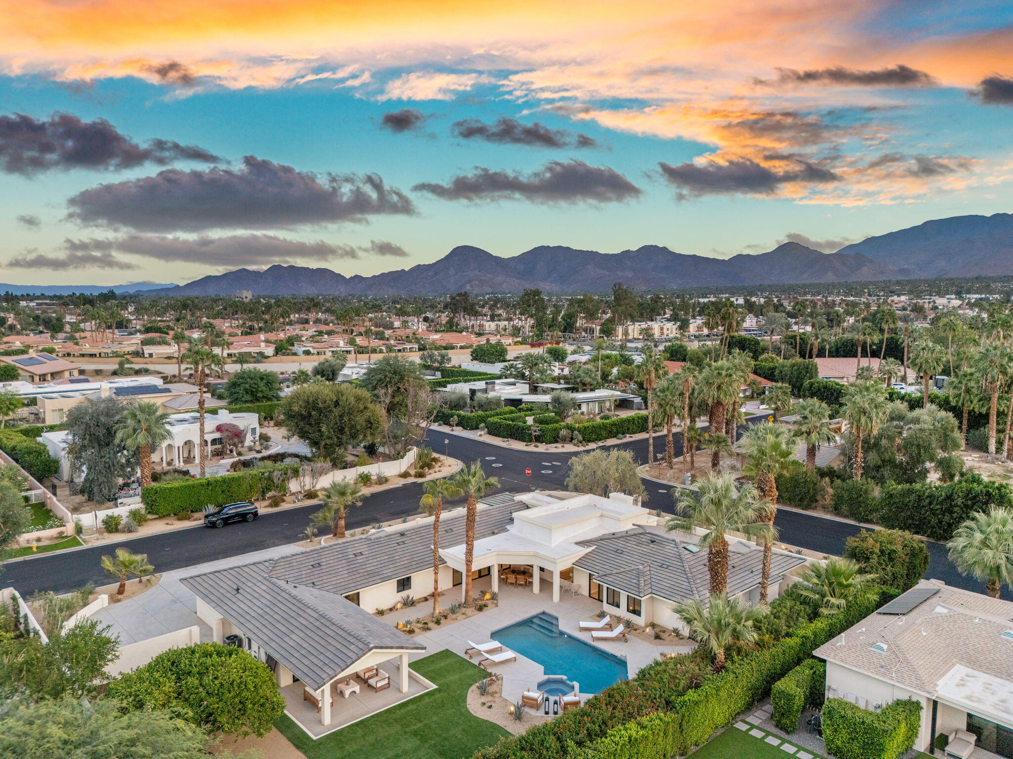 72400 Rancho Road Rancho Mirage, CA 92270 - Photo 3 of 114 3-web-or-mls-DJI_20251113163534_0111_D