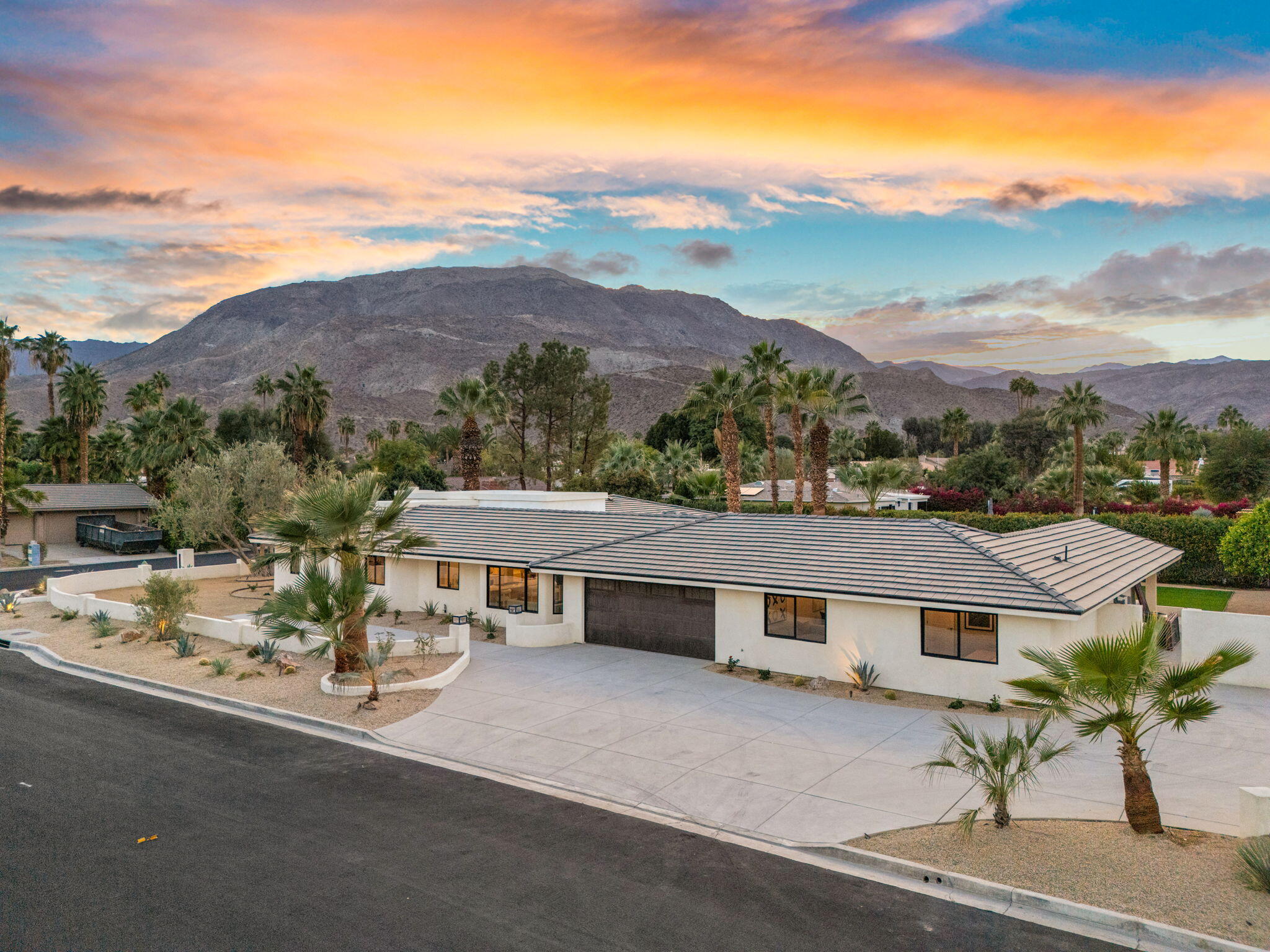 72400 Rancho Road Rancho Mirage, CA 92270 - Photo 10 of 114 10-web-or-mls-DJI_20251113163055_0075_D