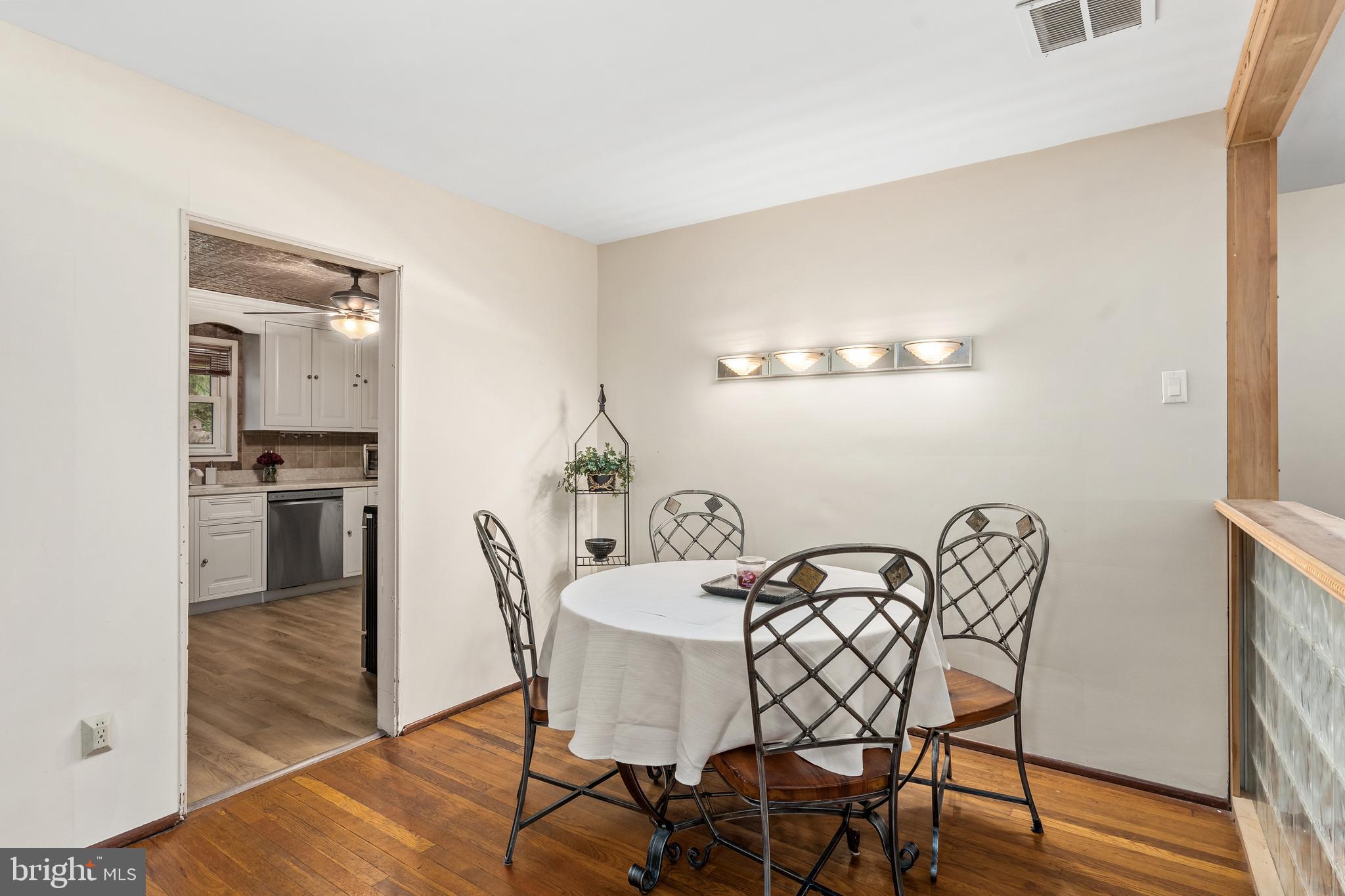 13 Pratt Road Cherry Hill, NJ 08002 - Photo 7 of 20 Gallery Image 7