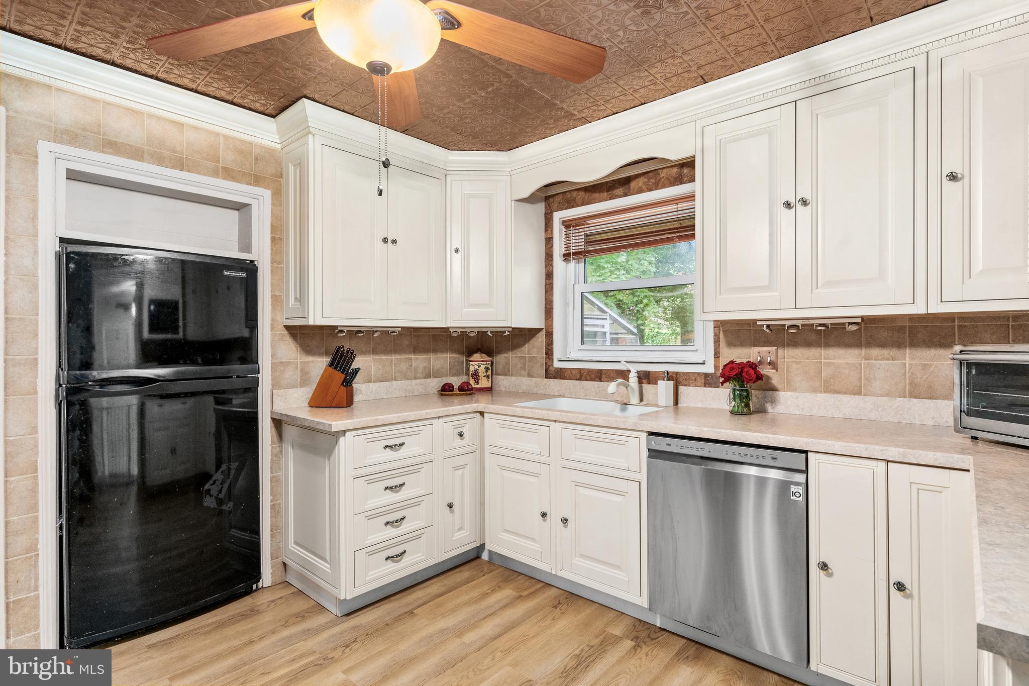 13 Pratt Road Cherry Hill, NJ 08002 - Photo 9 of 20 Gallery Image 9