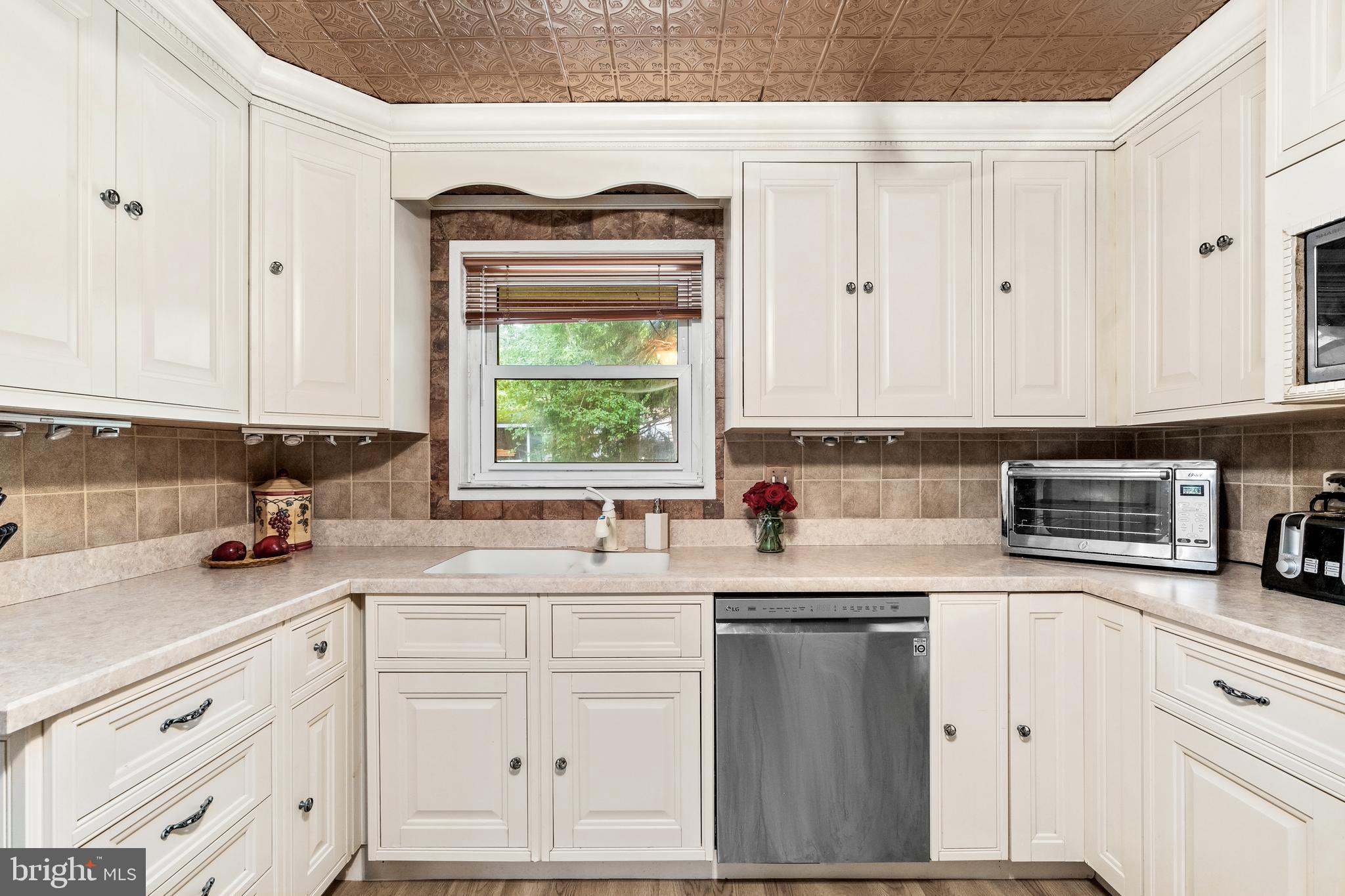 13 Pratt Road Cherry Hill, NJ 08002 - Photo 10 of 20 Gallery Image 10