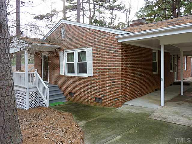 804 Merrie Road Raleigh, NC 27606 - Photo 3 of 21