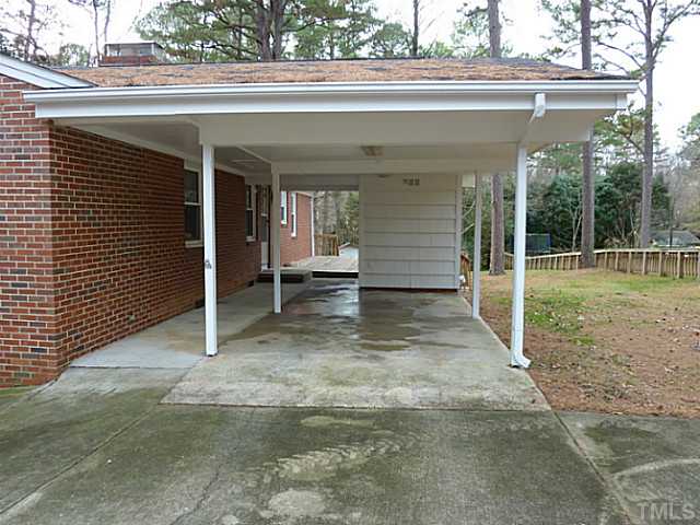 804 Merrie Road Raleigh, NC 27606 - Photo 4 of 21