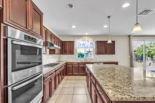 $728,000 | 10084 Cape Verde Drive, Elk Grove, CA 95757