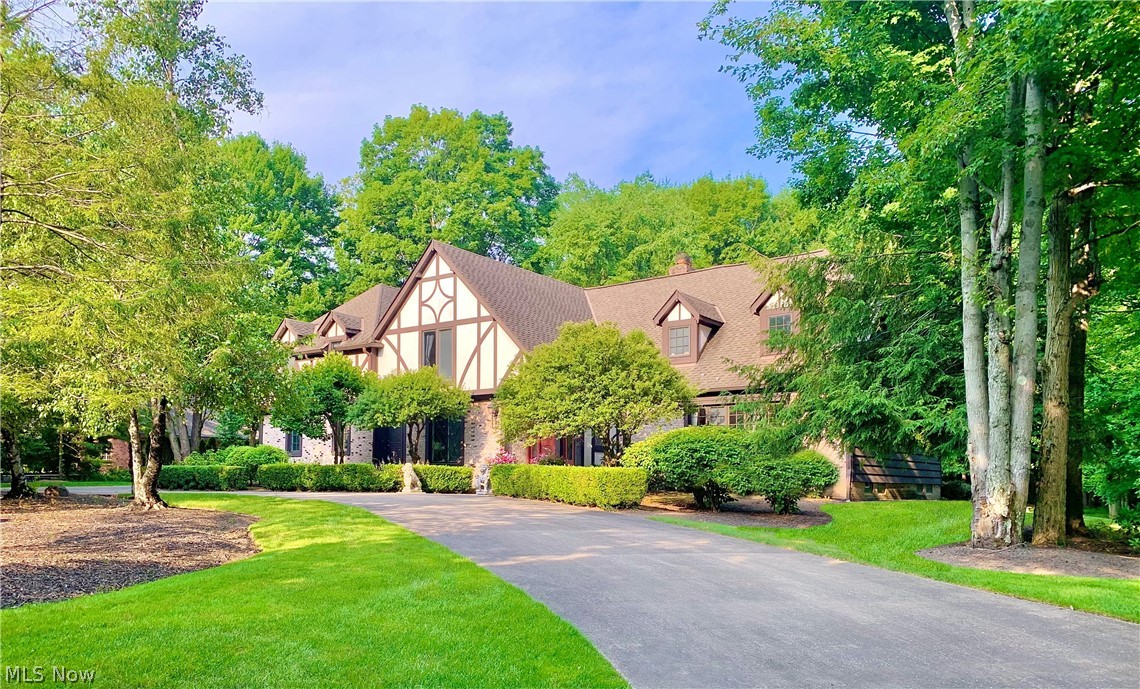 1876 Chartley Road Gates Mills, OH 44040 - Photo 1 of 19 Gallery Image 1