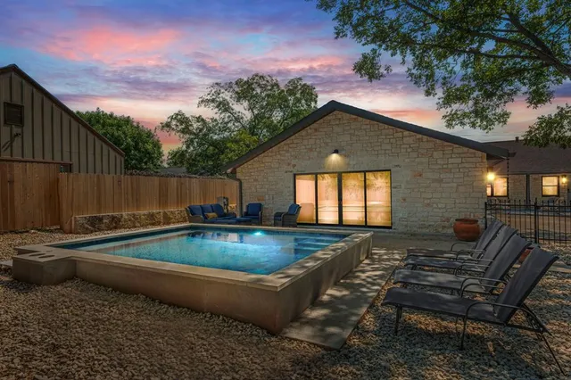 $1,995,000 | 204 North Elk Street, Fredericksburg, TX 78624