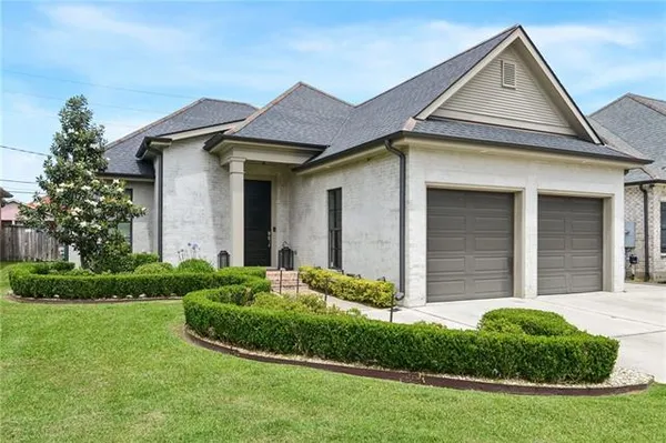 $475,000 | 237 Oak Dale Drive, Gretna, LA 70056