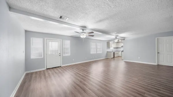 $1,645 | 2363 Virginia Avenue, Montgomery, TX 77316