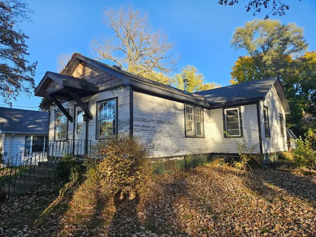 $250,000 | 514 Mineral Springs Drive, McHenry, IL 60051