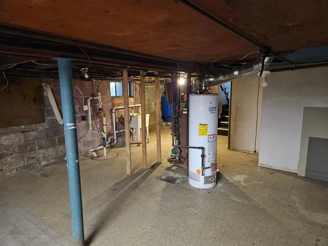 $250,000 | 514 Mineral Springs Drive, McHenry, IL 60051