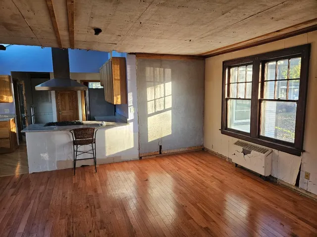 $250,000 | 514 Mineral Springs Drive, McHenry, IL 60051