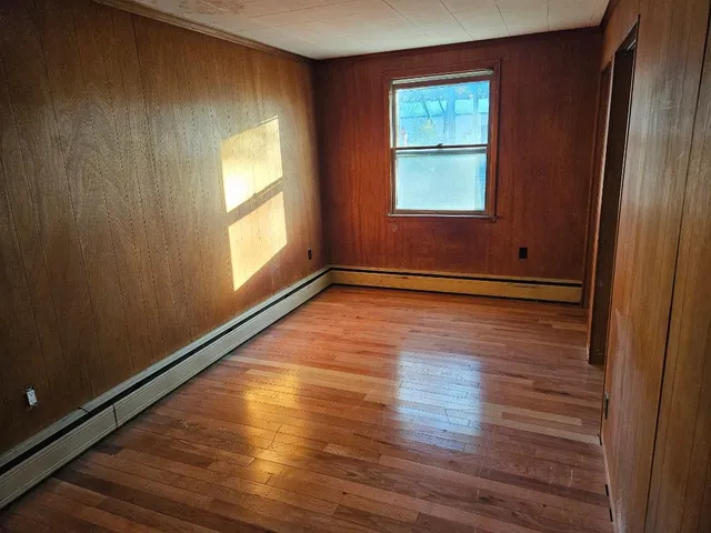 $250,000 | 514 Mineral Springs Drive, McHenry, IL 60051