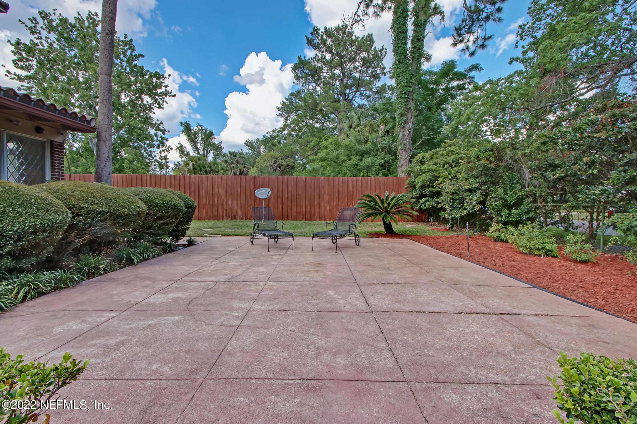 2311 Laurel Road Jacksonville, FL 32207 - Photo 54 of 83 Side Patio