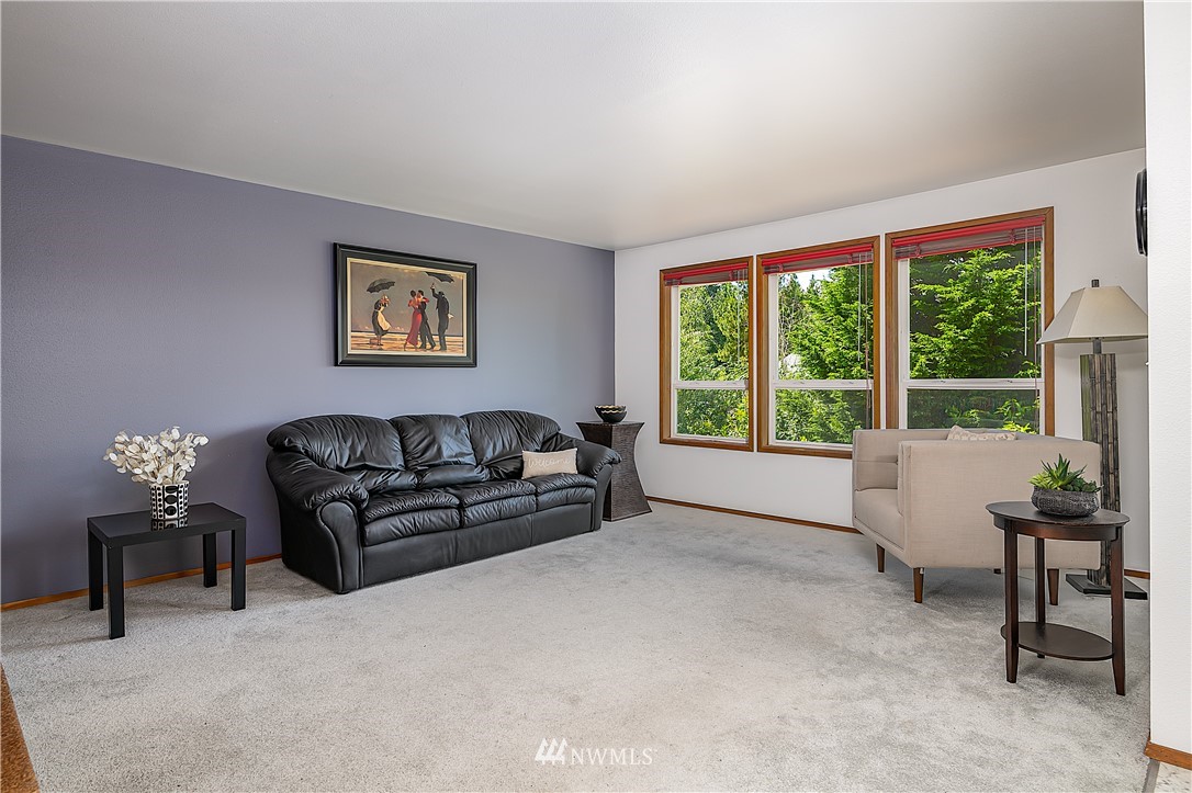 6326 147th Street Southwest Edmonds, WA 98026 - Photo 9 of 40 Gallery Image 9